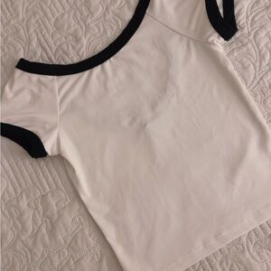 ESKTED White and Black Backless Women's Top